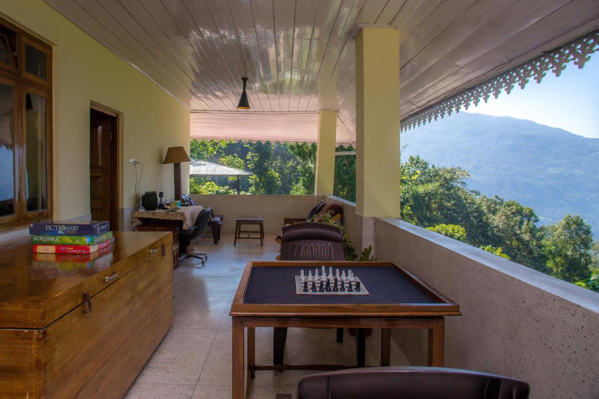 La Ipsing Farm By Stayvista - 3 Bhk Villa With Balcony, Mountain View, Indoor Games, And Pet Friendly Samdong ภายนอก รูปภาพ