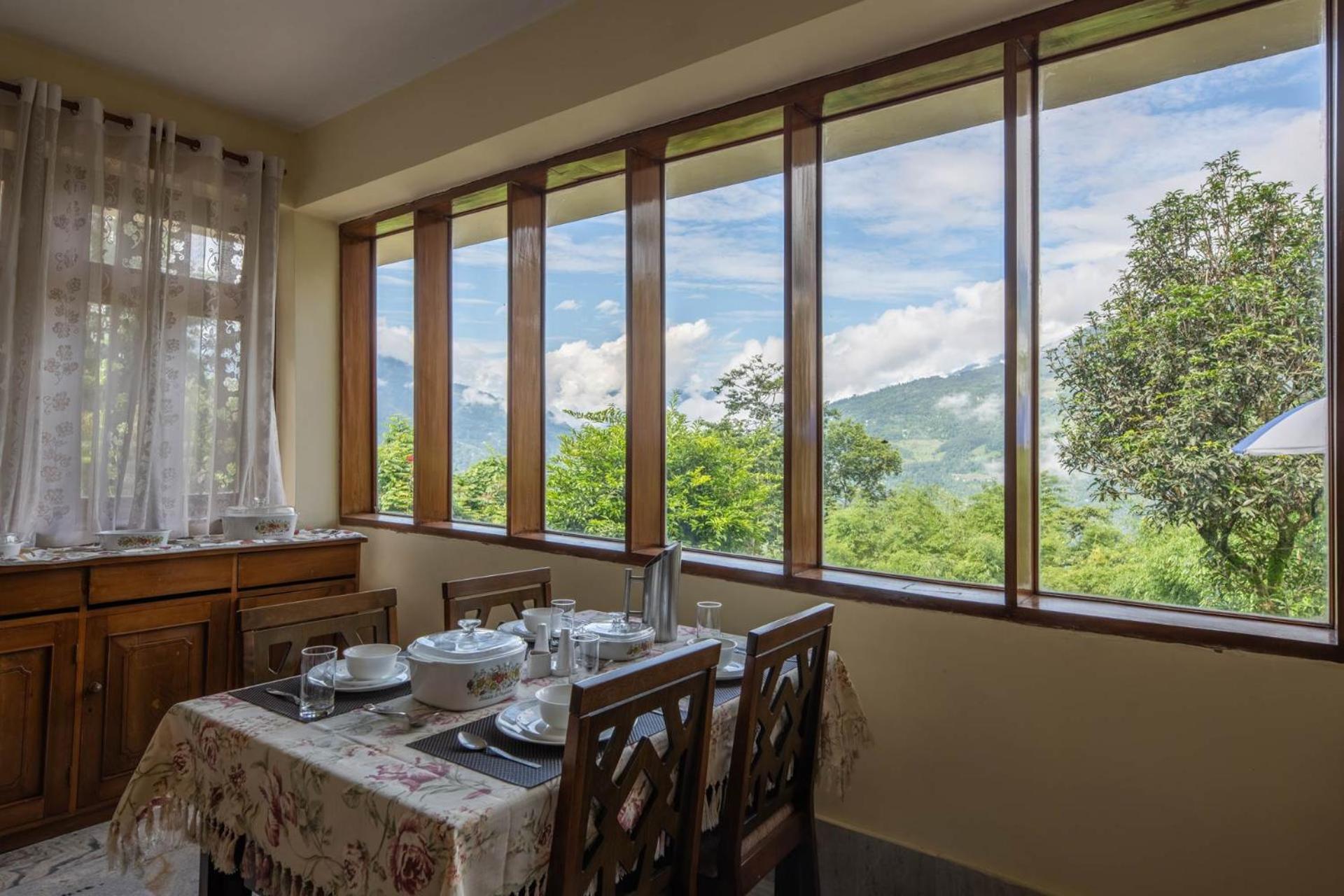 La Ipsing Farm By Stayvista - 3 Bhk Villa With Balcony, Mountain View, Indoor Games, And Pet Friendly Samdong ภายนอก รูปภาพ