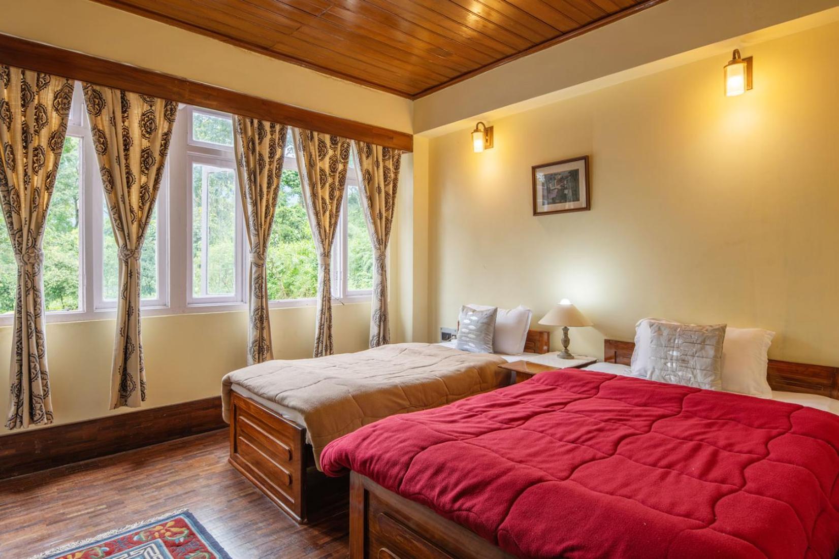 La Ipsing Farm By Stayvista - 3 Bhk Villa With Balcony, Mountain View, Indoor Games, And Pet Friendly Samdong ภายนอก รูปภาพ