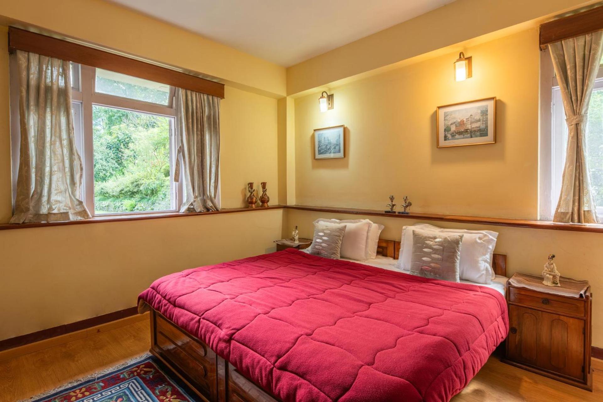 La Ipsing Farm By Stayvista - 3 Bhk Villa With Balcony, Mountain View, Indoor Games, And Pet Friendly Samdong ภายนอก รูปภาพ